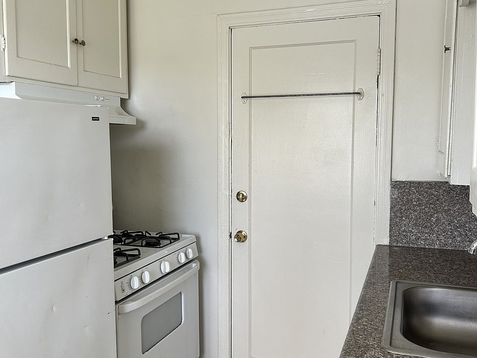 1st image of 908 Mare Island Way #900
