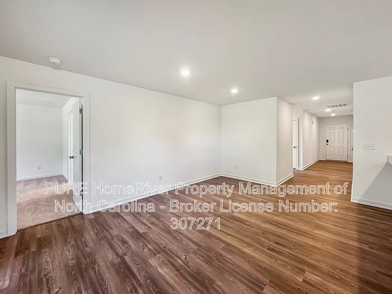 4 bed, 2.0 bath, 1773 sqft, $1,995 — Photo 2