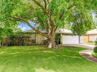 16318 Deanmont Dr, Houston, TX 77053