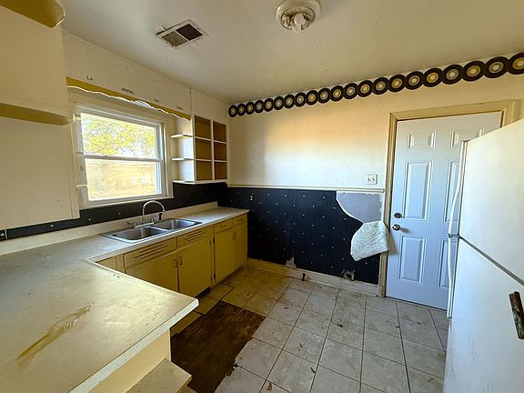 4th image of 1229 Marlin Rd