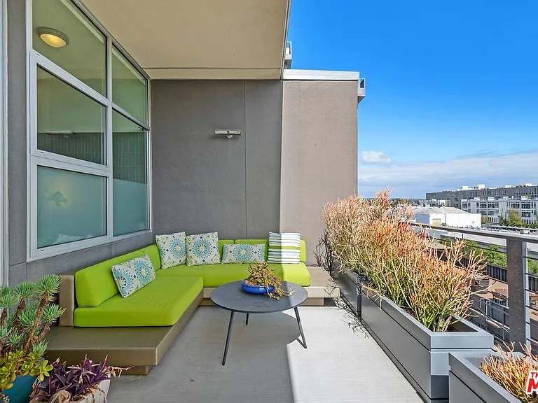 4080 Glencoe Ave #420 — Photo 29