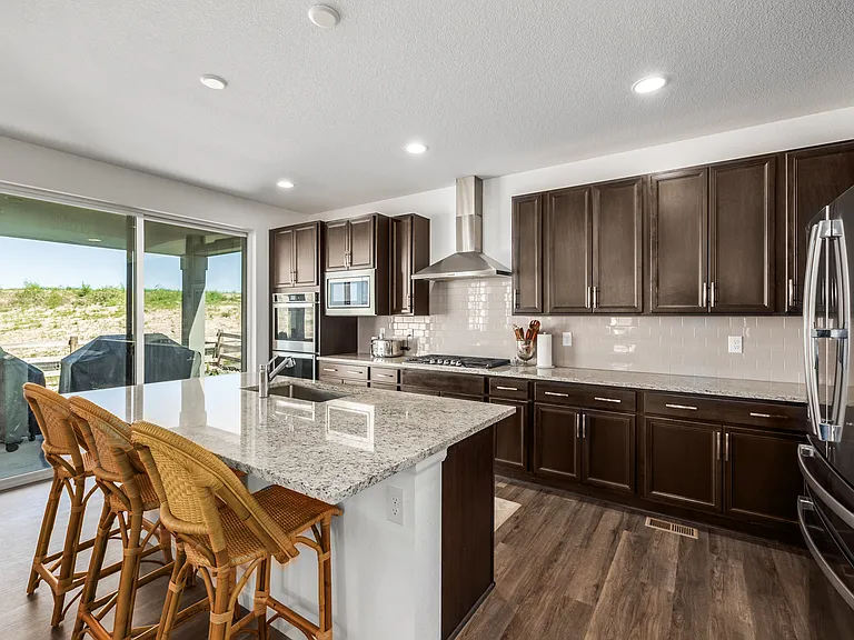 943 W Hopkins Dr — Photo 55