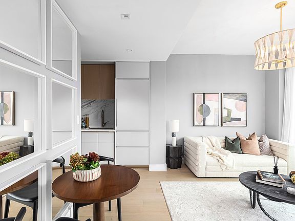 3rd image of 208 Delancey St #3G