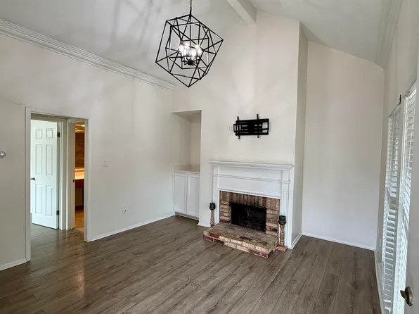 8155 Jefferson Hwy APT 203, Baton Rouge, LA 70809
