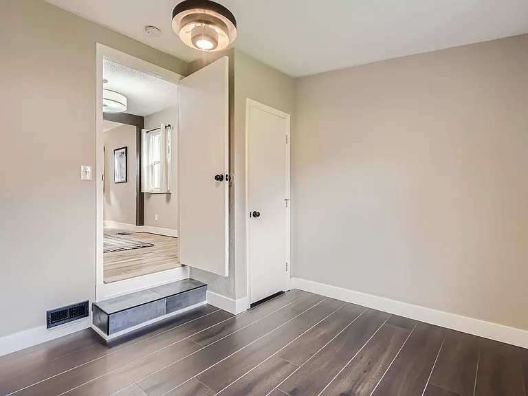 4406 S Logan St — Photo 17