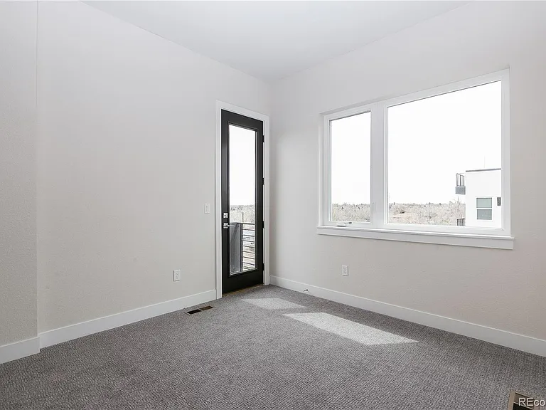 1275 Stuart St — Photo 4