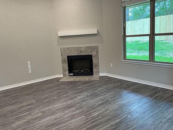 2nd image of 2508 Maggie Ln