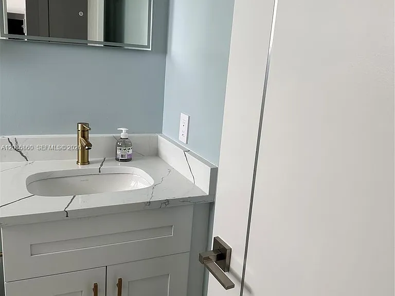 1333 E Hallandale Beach Blvd #423 — Photo 12