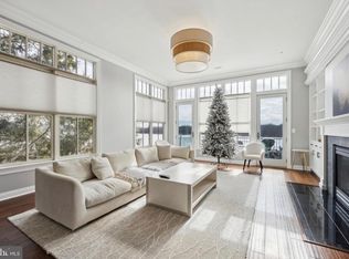 900 Radcliffe St, Bristol, PA 19007