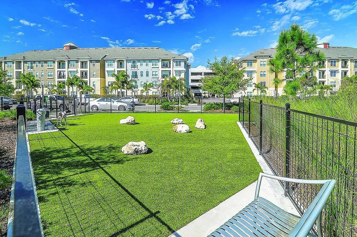 873 Ibis Walk Place N in Saint Petersburg, FL 33716 — Photo 1