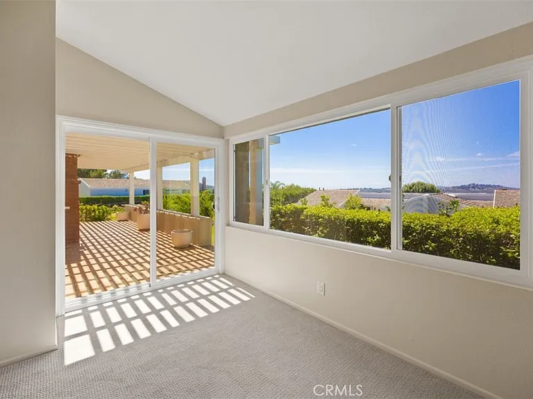 22821 Mariano Dr — Photo 38