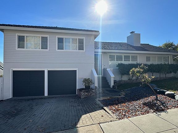 2nd image of 2835 Briarfield Ave