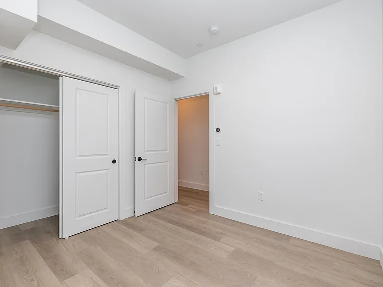 737 Pine — Photo 12