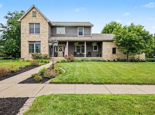 1352 Diamond Blvd, Valparaiso, IN 46385