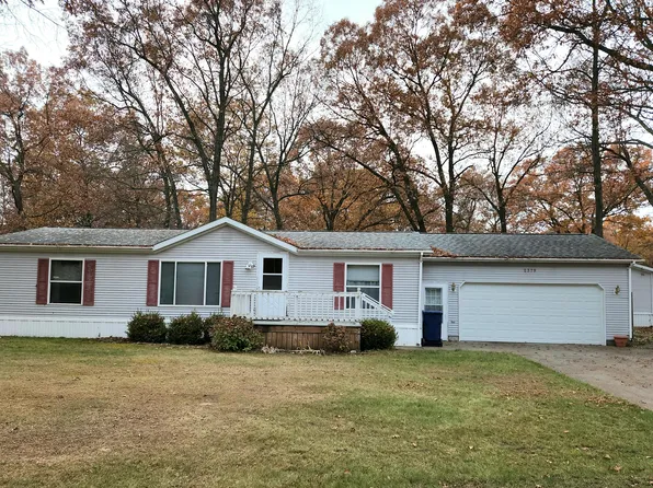 2379 Lincoln Park Ln, Muskegon, MI 49442