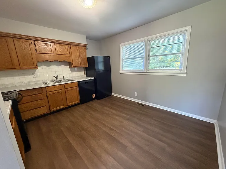 1861 Dunkirk Dr — Photo 8