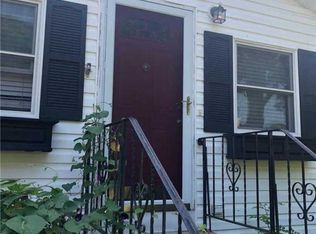 87 Woodside Dr, Mastic Beach, NY 11951