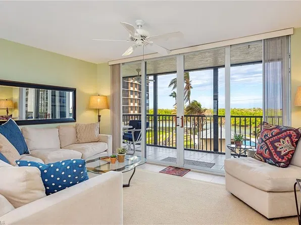17 Bluebill AVE #203, NAPLES, FL 34108