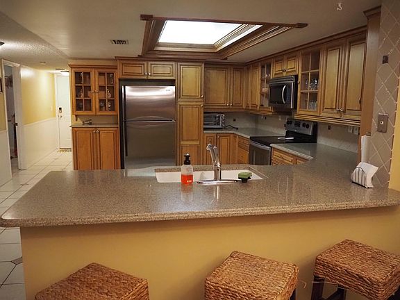 4th image of 1835 S Atlantic Ave APT 302