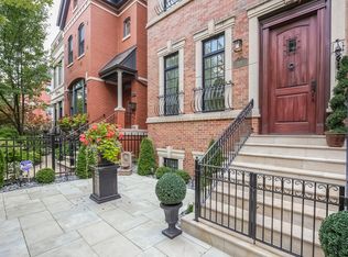 1537 W George St, Chicago, IL 60657