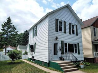 606 S 16th St, Escanaba, MI 49829