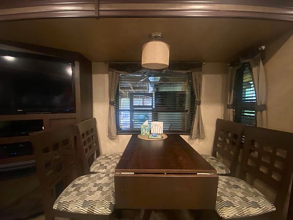 4th image of 816 S Fleetwood Ln