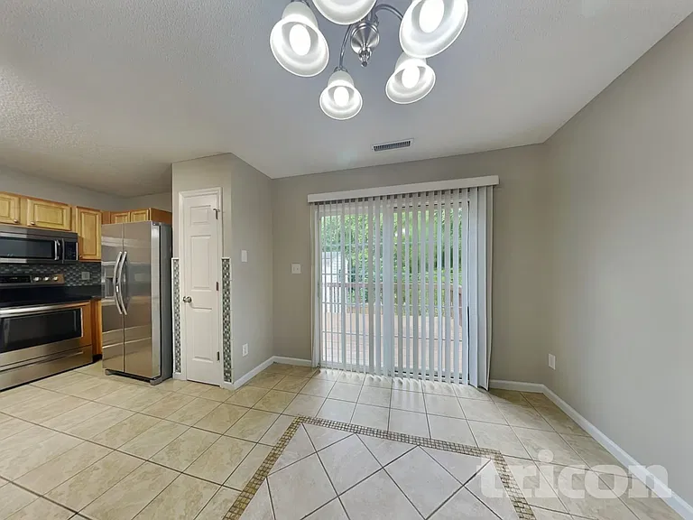 4812 Silverdene St — Photo 4