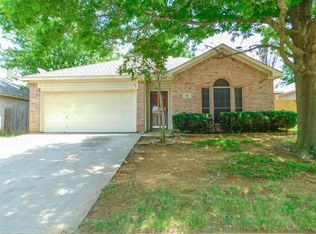 3933 Parkhaven Dr, Denton, TX 76210