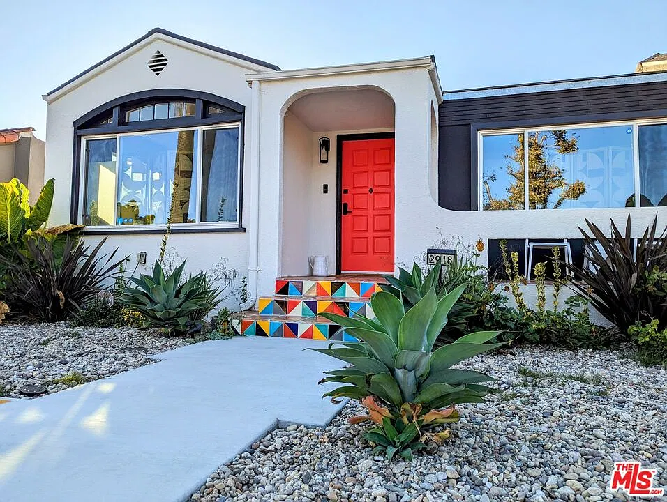 3 bed, 2.0 bath, 1272 sqft, $6,500 — Photo 1