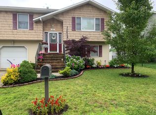 121 Halliard Ave, Beachwood, NJ 08722