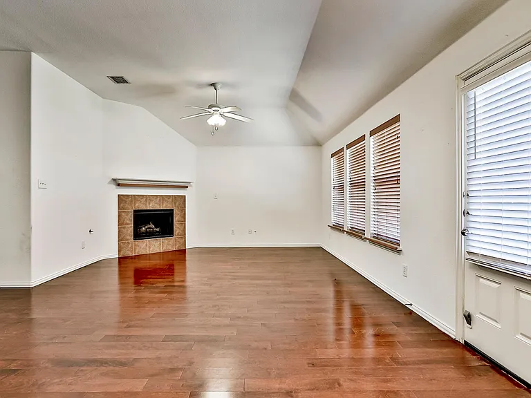 2853 Cascade Cove Dr — Photo 19