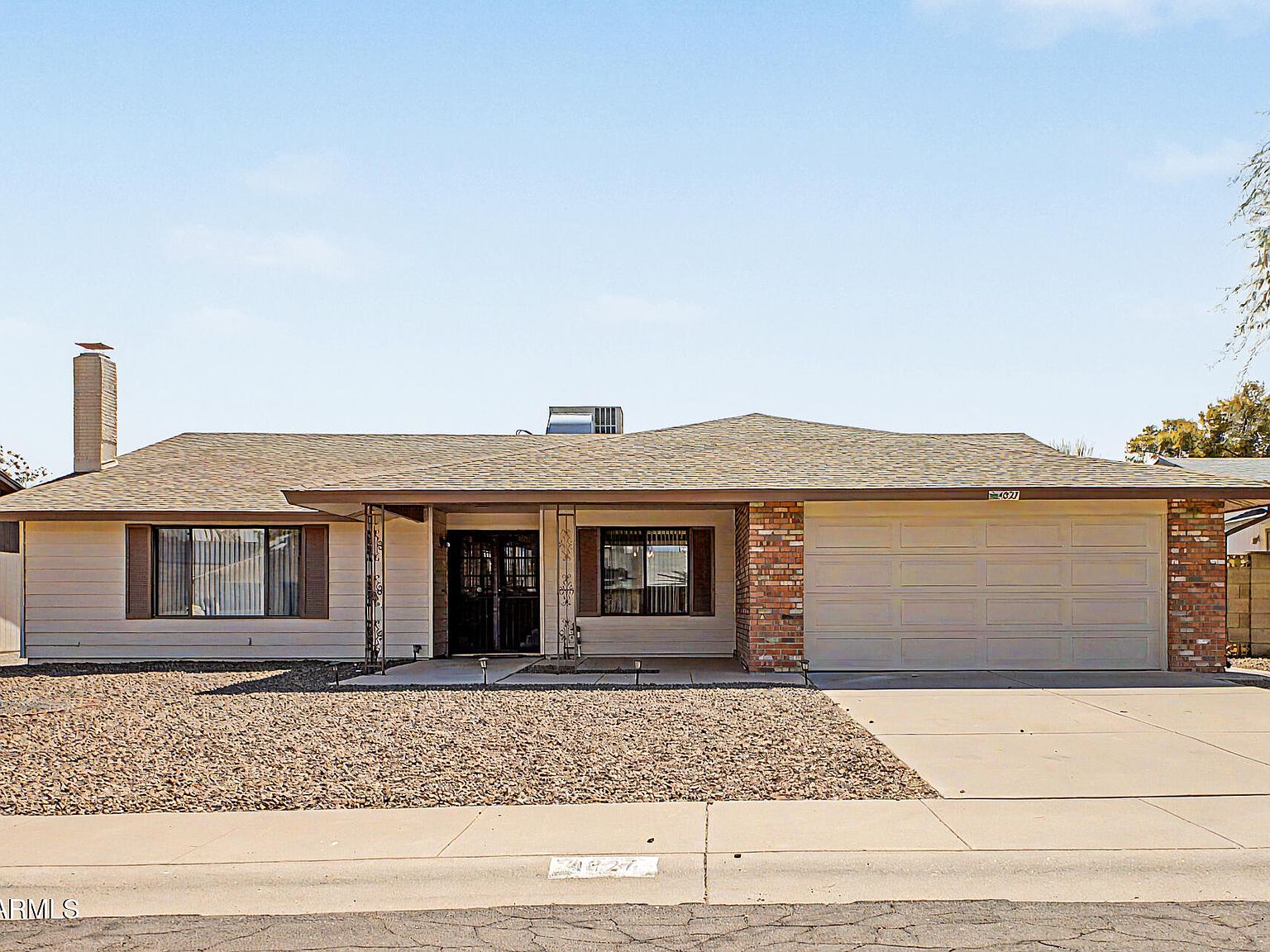 4827 E PAIUTE Street