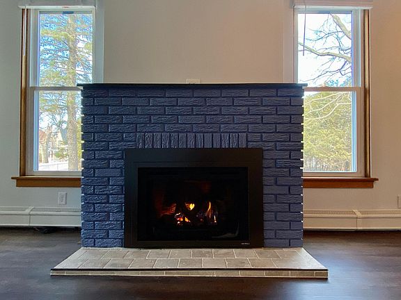 3rd image of 24 Chestnut St #1/2