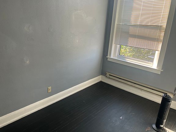 2nd image of 876 Payne Ave APT 22