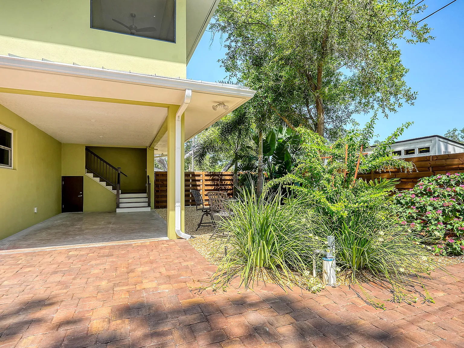 2 bed, 1.5 bath, 1080 sqft, $2,250 — Photo 4