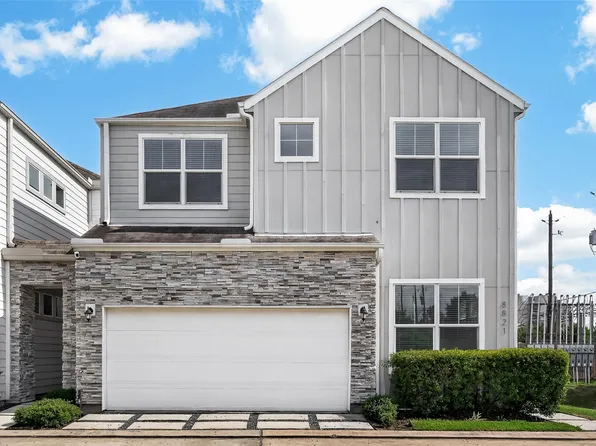 8821 Hollister Pine Ct, Houston, TX 77080