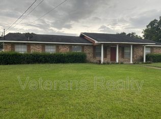 2411 Sunkist Country Club Rd, Biloxi, MS 39532