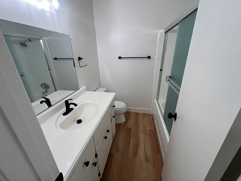 1249 W Washington Ave #1 — Photo 17