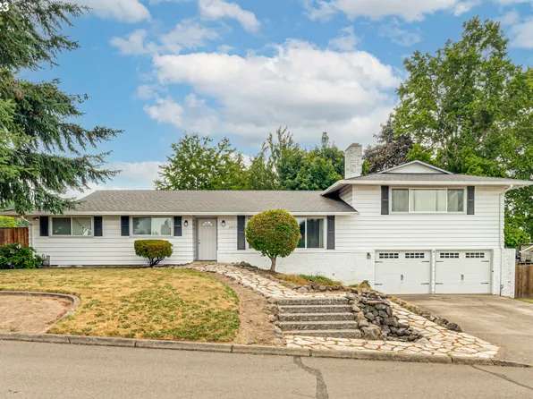 10715 NW 23rd Ave, Vancouver, WA 98685