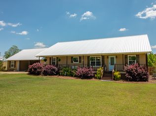 1948 Peacock Rd, Webb, AL 36376