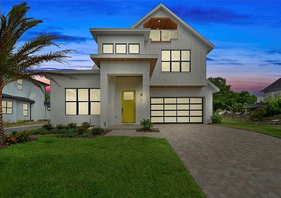 1st image of 517 Country Club Dr