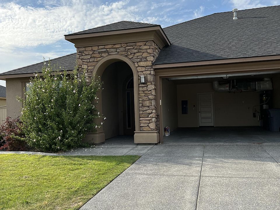 1st image of 2443 Bramasole Dr #1