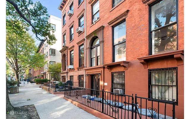 Rented by Douglas Elliman | media 14