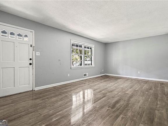3rd image of 4176 Indian Forest Rd