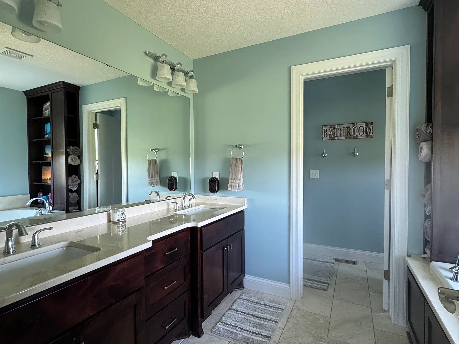 6 bed, 4409 sqft, $4,790 — Photo 4