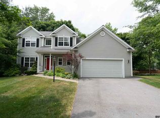 9 Emerald Ln, Saratoga Springs, NY 12866