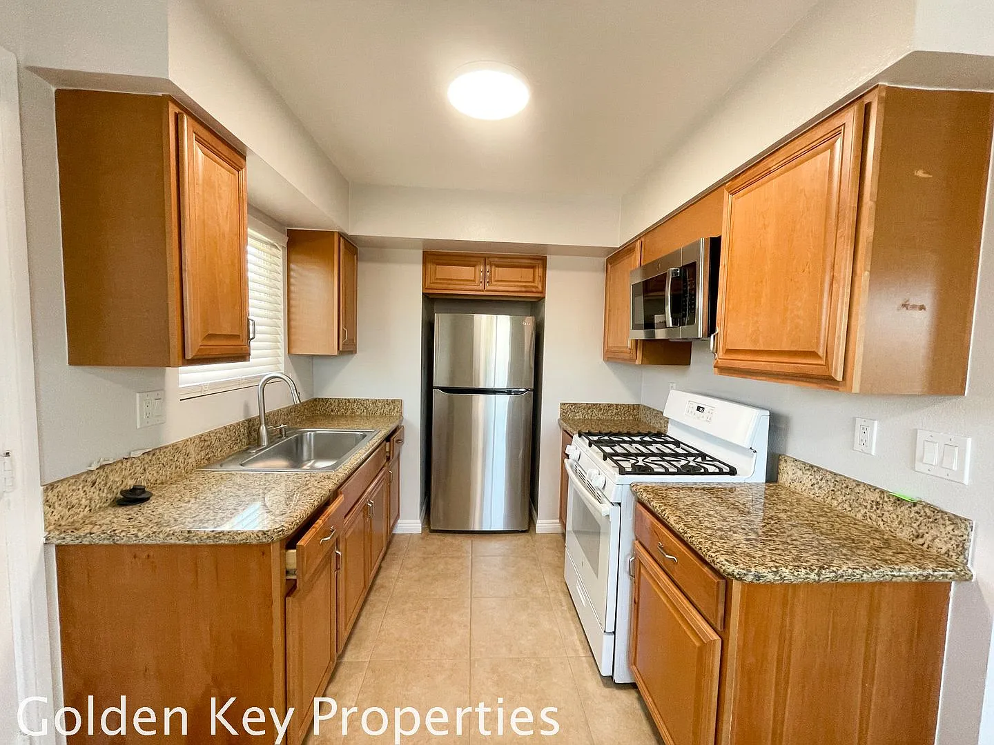 Beautifully Updated 2 Bedroom in Prime Carlsbad Village Location! — Photo 4