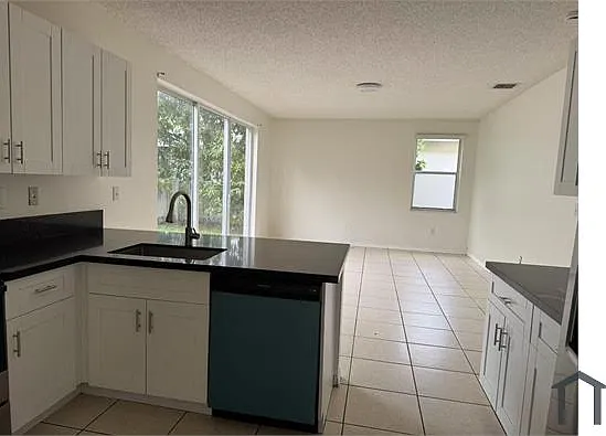 5 bed, 2604 sqft, $5,400 — Photo 1