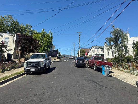 5th image of 217 Santa Clara Ave