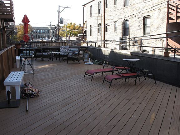 Back common deck